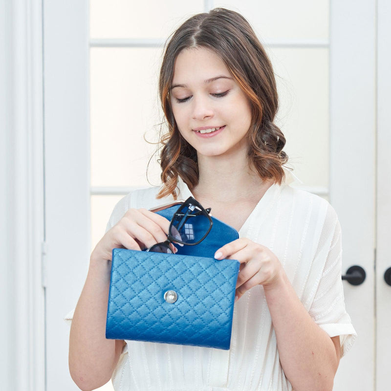 something blue clutch | chicastic